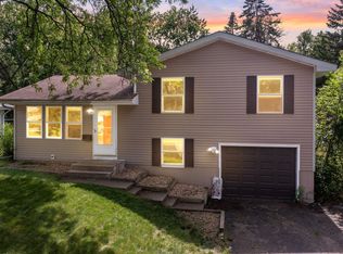 1324 Gary Dr, Saint Paul Park, MN 55071