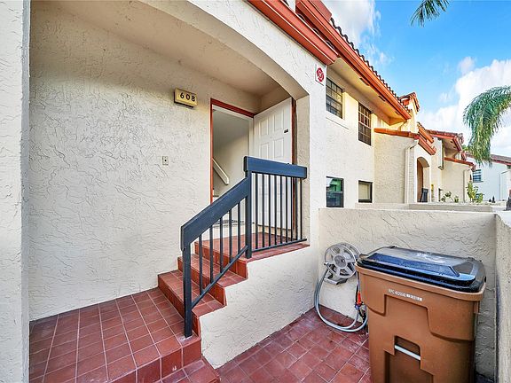 3rd image of 608 Congressional Way #608