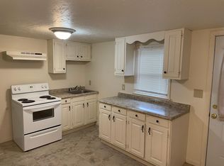 6 Maple Ave, Upton, MA 01568