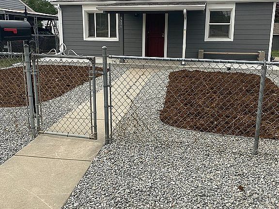 2nd image of 3971 W Kentucky Ave