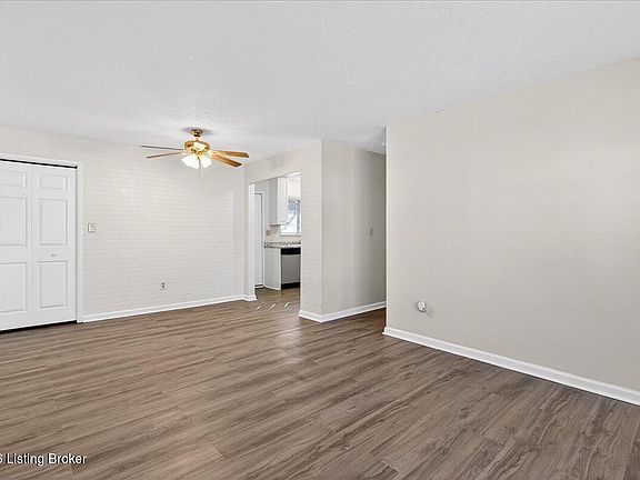 4th image of 272 Sanna Dr
