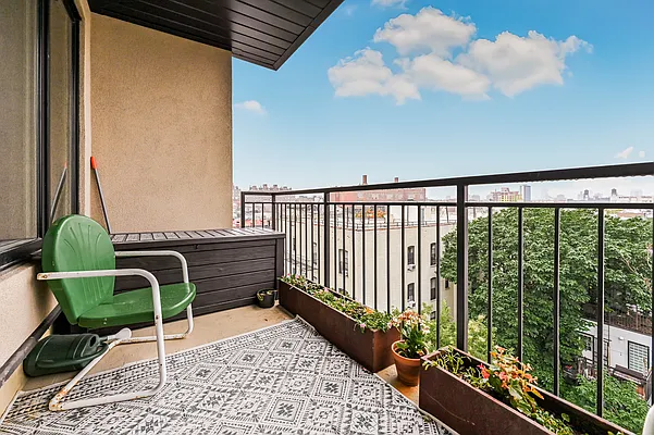 Rented by Brownstone Property Group | media 8