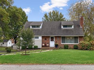 9782 Twin Vista Dr, Saint Louis, MO