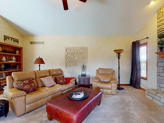 3rd image of 6318 Eagle Point Dr