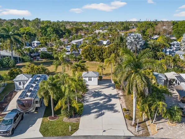 5840 Pathwood Ct, Fort Myers, FL 33905