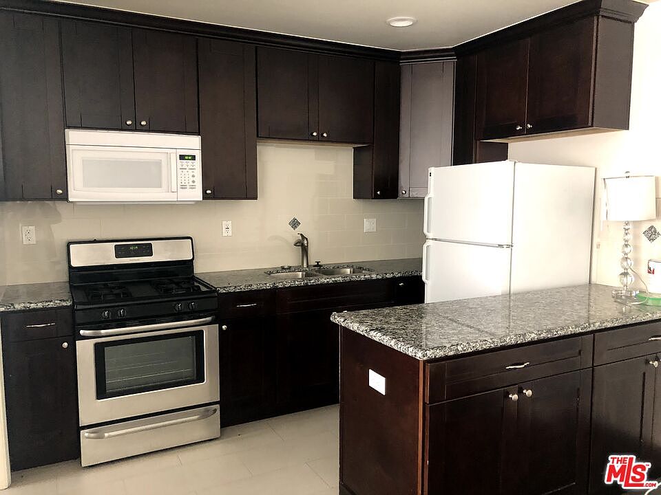 1st image of 137 S Crescent Dr APT 3