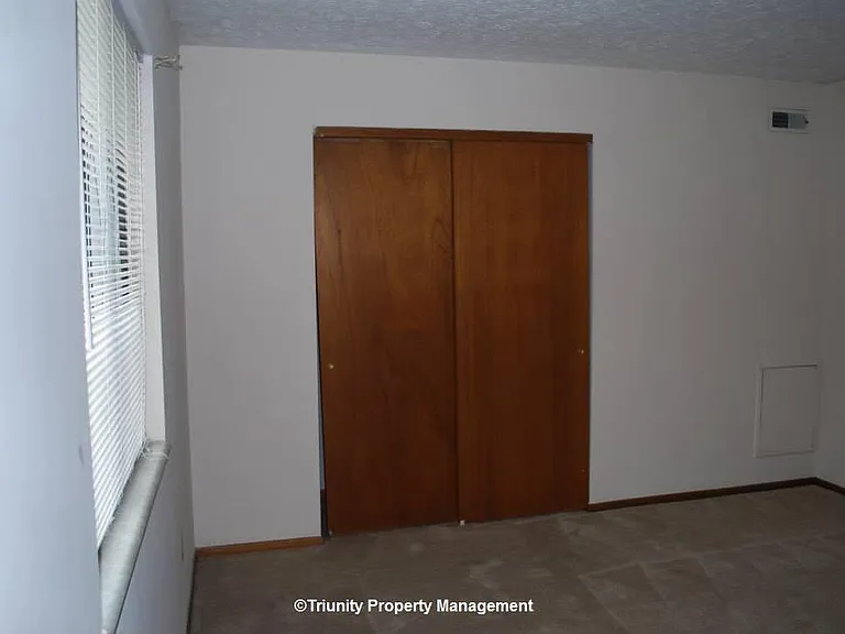 5491-5513 Kenneylane Blvd — Photo 19
