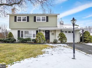 3460 Sycamore Rd, Dover, PA 17315