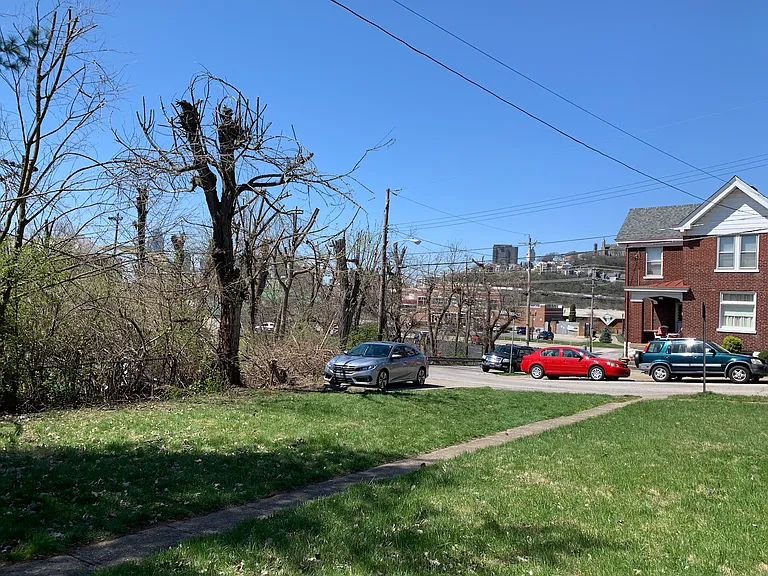 100 Ross Ave — Photo 9