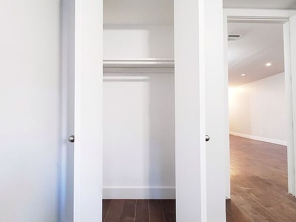 5th image of 626 Lafayette Ave APT 1