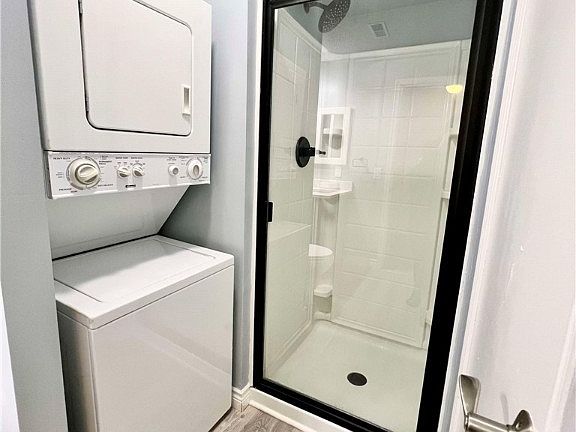 5th image of 240 Fox Hollow Dr APT 306