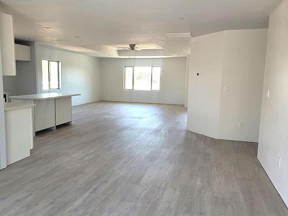 4th image of 20411 88th St