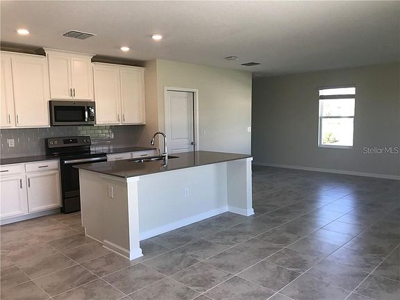 3rd image of 2851 Black Birch Dr