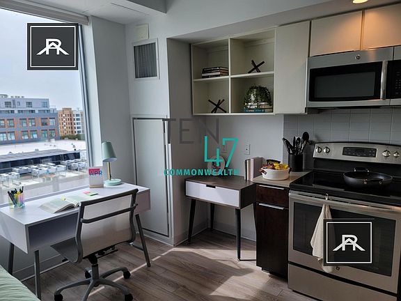 2nd image of 1049 Commonwealth Ave #S3