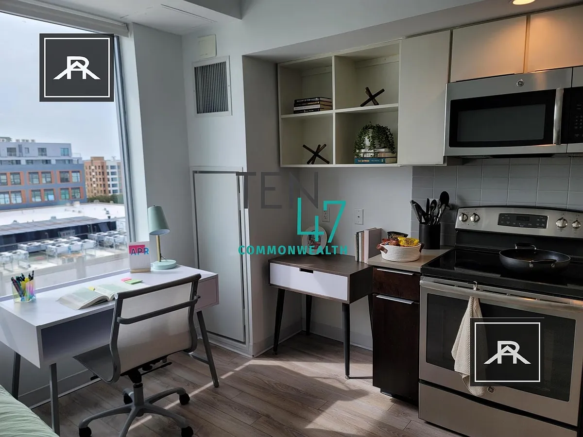 Building Photo - 1049 Commonwealth Ave #S3