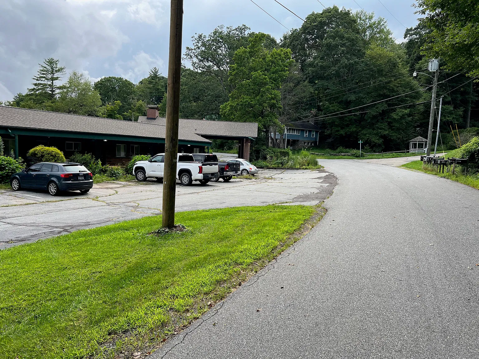197 Old US Highway 321 — Photo 3