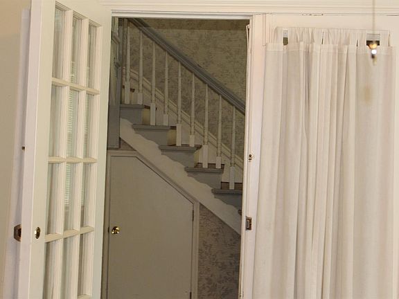 2nd image of 142 Old Lafayette Ave #1