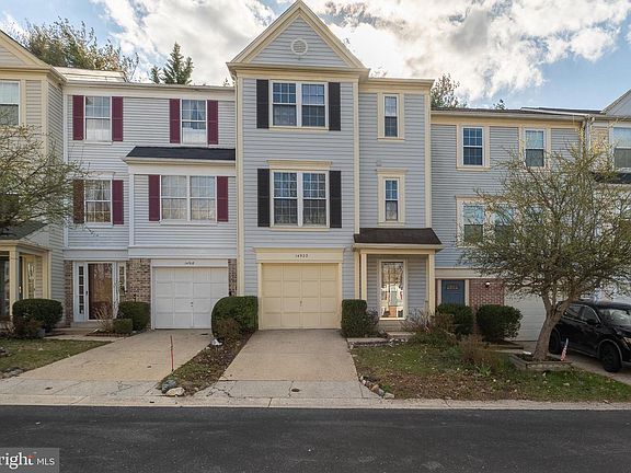 3rd image of 14920 Dunvegan Ct