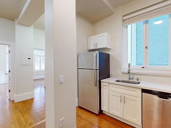 2nd image of 626 Powell St APT 101