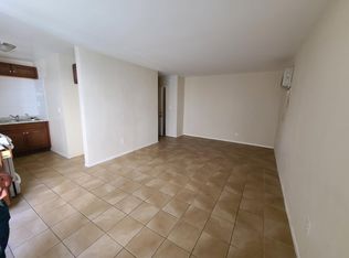 21431 Valerio St #4, Canoga Park, CA 91303