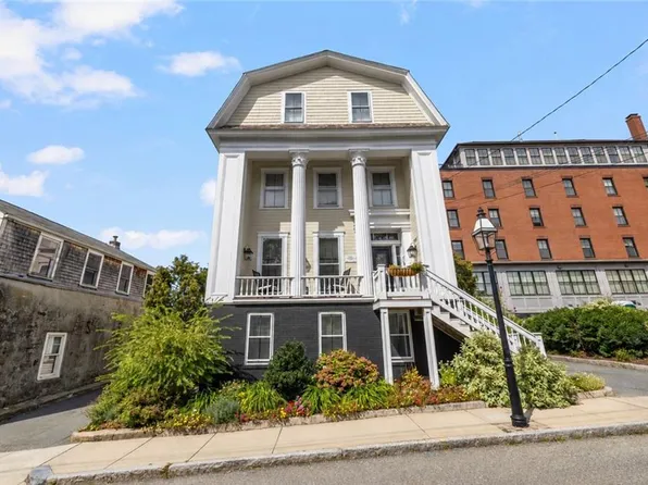 15 John St Unit 1, Bristol, RI 02809