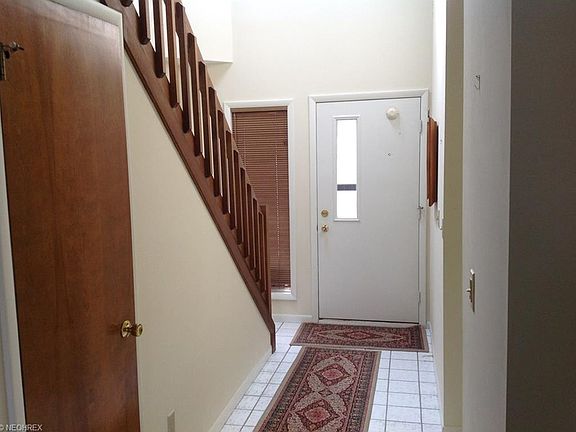 3rd image of 1421 Timberland Ln