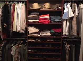 8 Spinnaker Dr, Derry, NH 03038