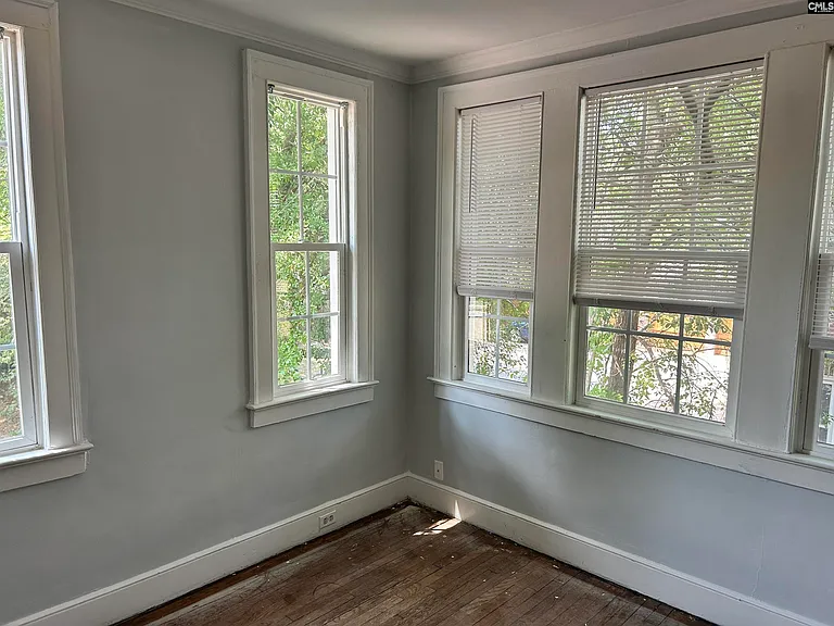 303 King St — Photo 22