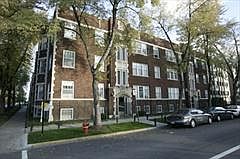 5th image of 1055 W Glenlake