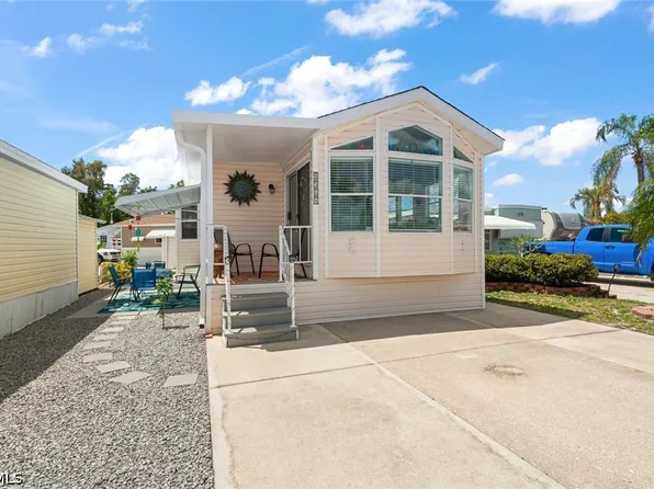 8564 Firwood Dr, Estero, FL 33928