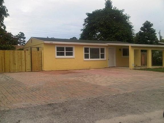 3rd image of 2178 Bonnie Dr