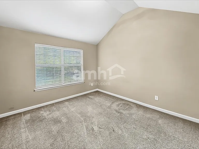 4975 Hopewell Manor Dr — Photo 21
