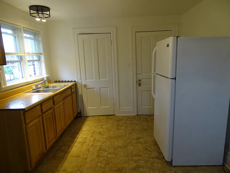 435B Winchester Ave — Photo 28