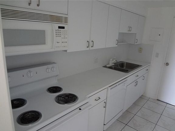 3rd image of 10245 Collins Ave APT 4B