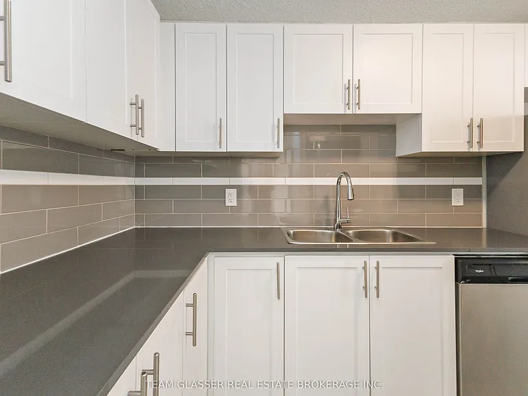 340 Colborne St #2106 — Photo 16