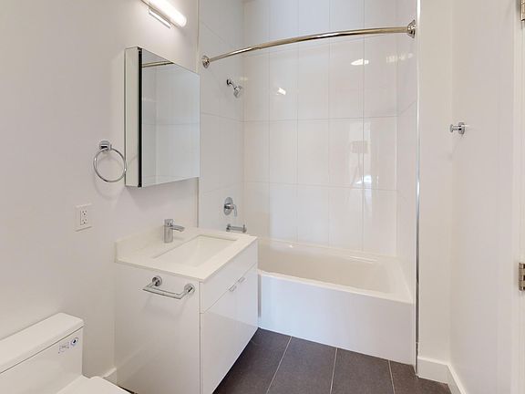 5th image of 2110 Jackson St APT 601