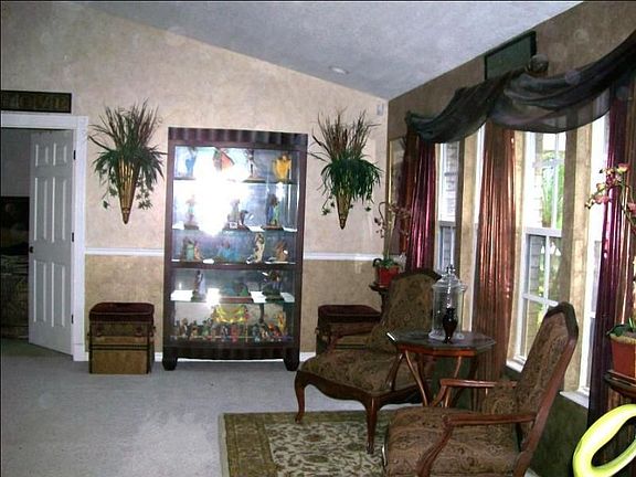 2nd image of 5944 Doraville Dr