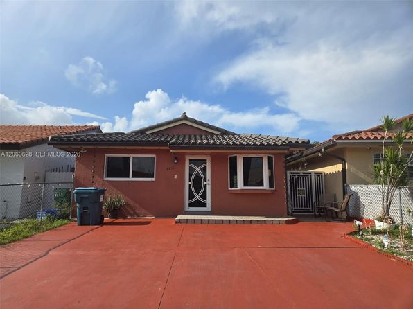8810 NW 114th Ter