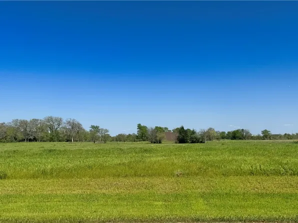 10042 Panther Creek Rd, Iola, TX 77861