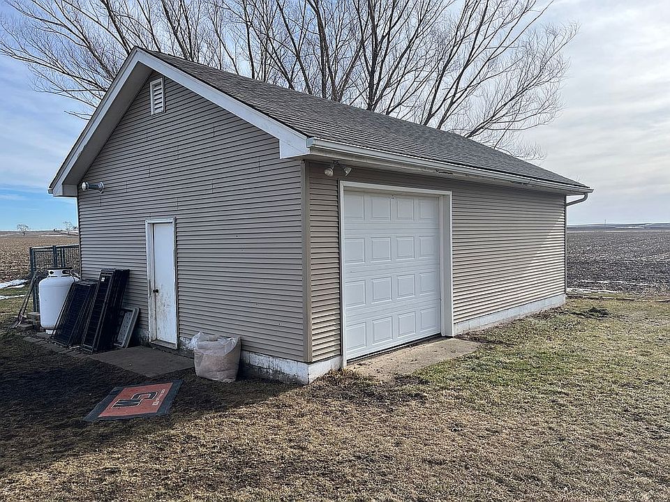 1786 Honey Creek Rd, Manchester, IA 52057 Zillow