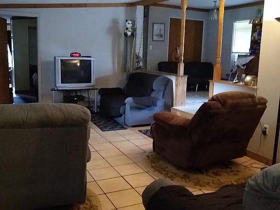 4th image of 710 Crestview Dr