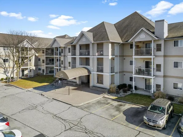 2922 Rivard Ave #208, Windsor, ON N8T 3N9
