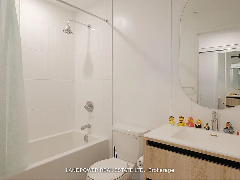 7950 Bathurst St #313 — Photo 7