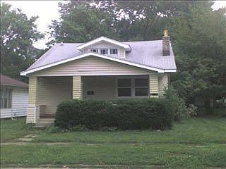 5th image of 1742 Marine St