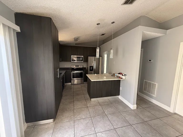 1123 Isadore Dr — Photo 4