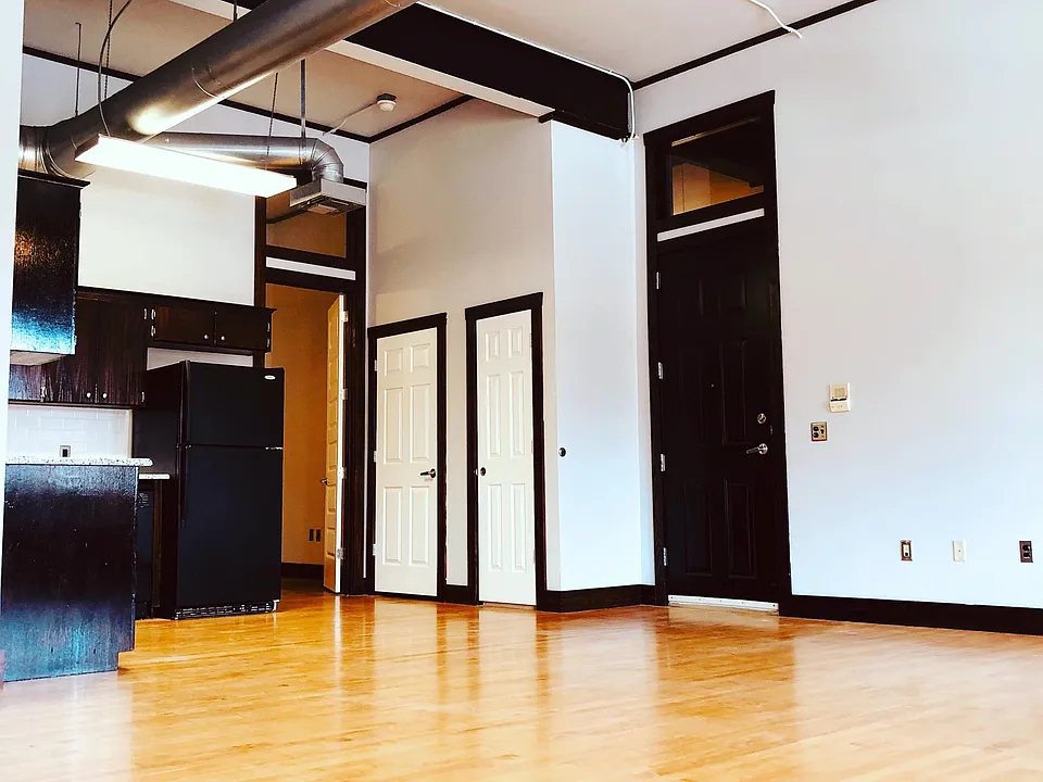 115 E Tyler St #204
