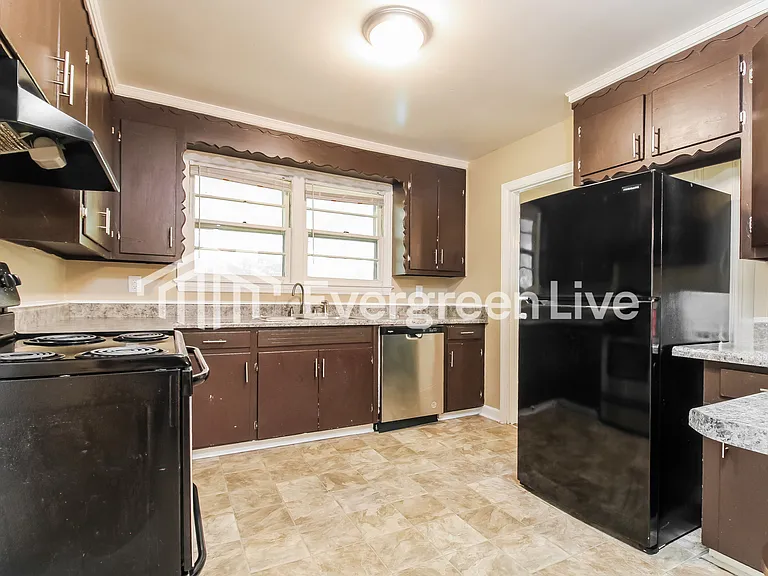 3019 Oakhaven Rd — Photo 6