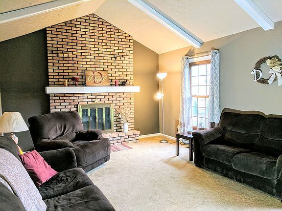 3rd image of 6839 Ponteberry St NW
