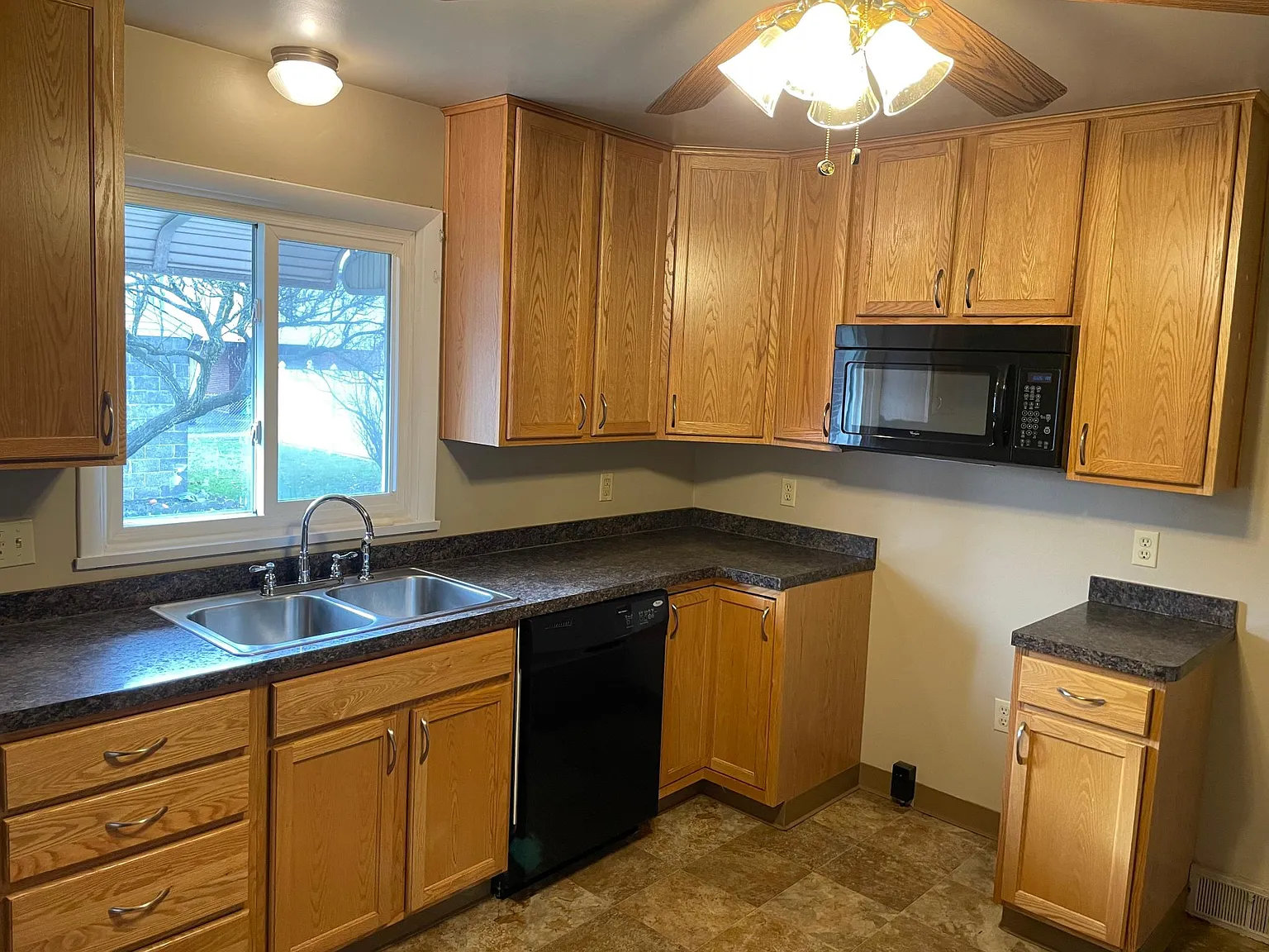 2707 Independence Ave photo 1