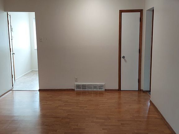 4th image of 772 Thompson Dr